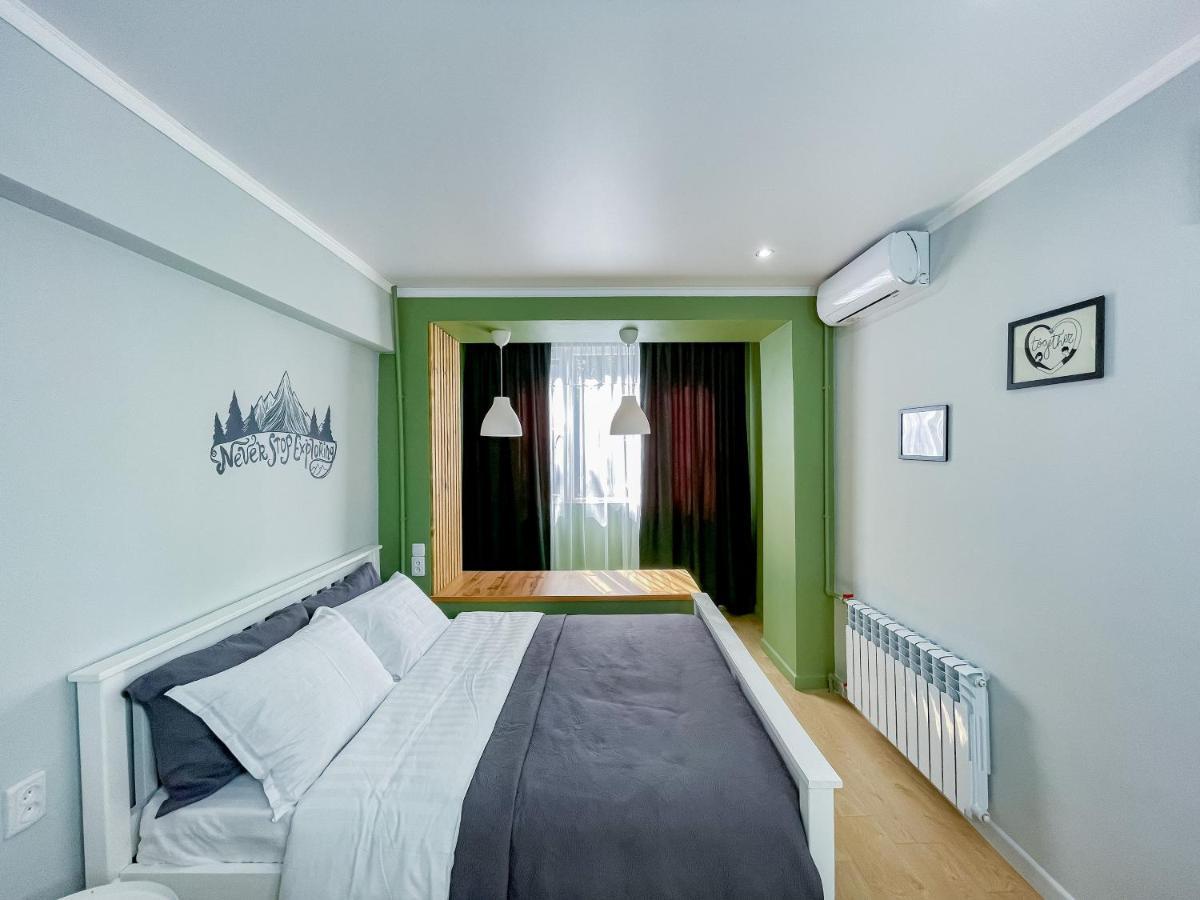 Evergreen Apart Almaty Esterno foto